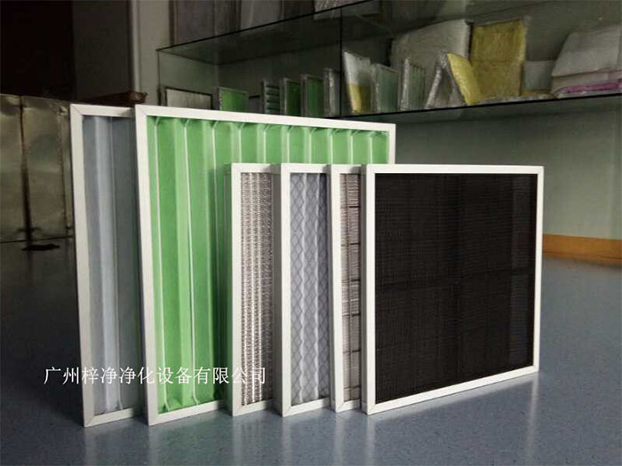 初效空氣過濾器在潔凈車間是許多高精度產(chǎn)業(yè)如半導體、藥品制造、生物科技等不可或缺的生產(chǎn)環(huán)境。